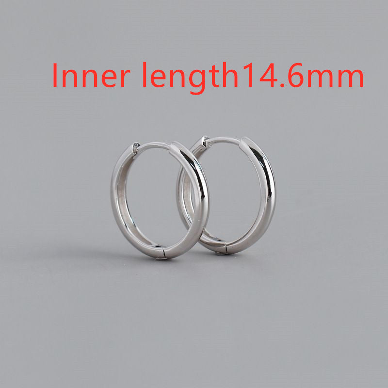 Round smooth earring