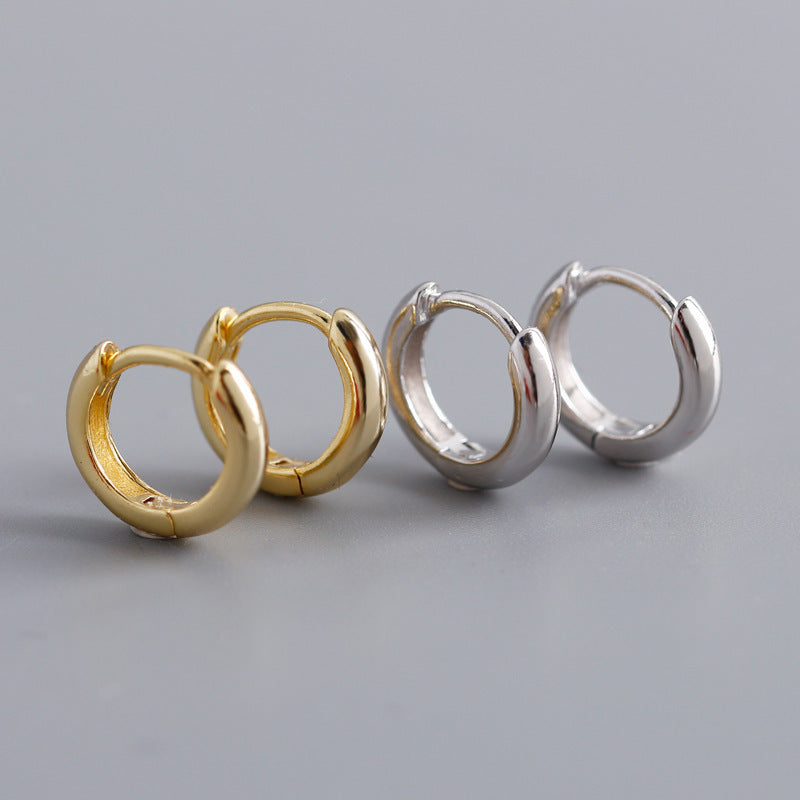 Round smooth earring